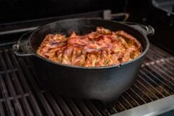 Grillfürst Dutch Oven BBQ Edition DO9 - Borussia Dortmund Edition -Campinggeschäfte BVB Dutch Oven am Gasgrill