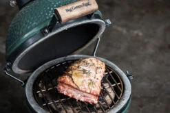 Big Green Egg Mini Keramikgrill Starter - Paket -Campinggeschäfte Big Green Egg Mini Grillrost 1