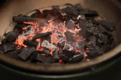 Big Green Egg Holzkohle Wildfire 9 Kg - Apfelbaum -Campinggeschäfte Big Green Egg Wildfire Apfelbaum Holzkohle Glutnest