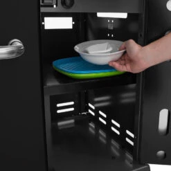 Broil King Regal 690 XL Black Gasgrill Inkl. Drehspieß - Modell 2023 - SMART Deal Inkl. Grillfürst Grill Control -Campinggeschäfte Broil King Regal 690 Unterwagen Ablage 1