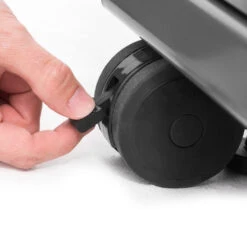 Broil King Regal S490 PRO IR Gasgrill - Modell 2023 -Campinggeschäfte Broil King Regal Rolle feststellbar