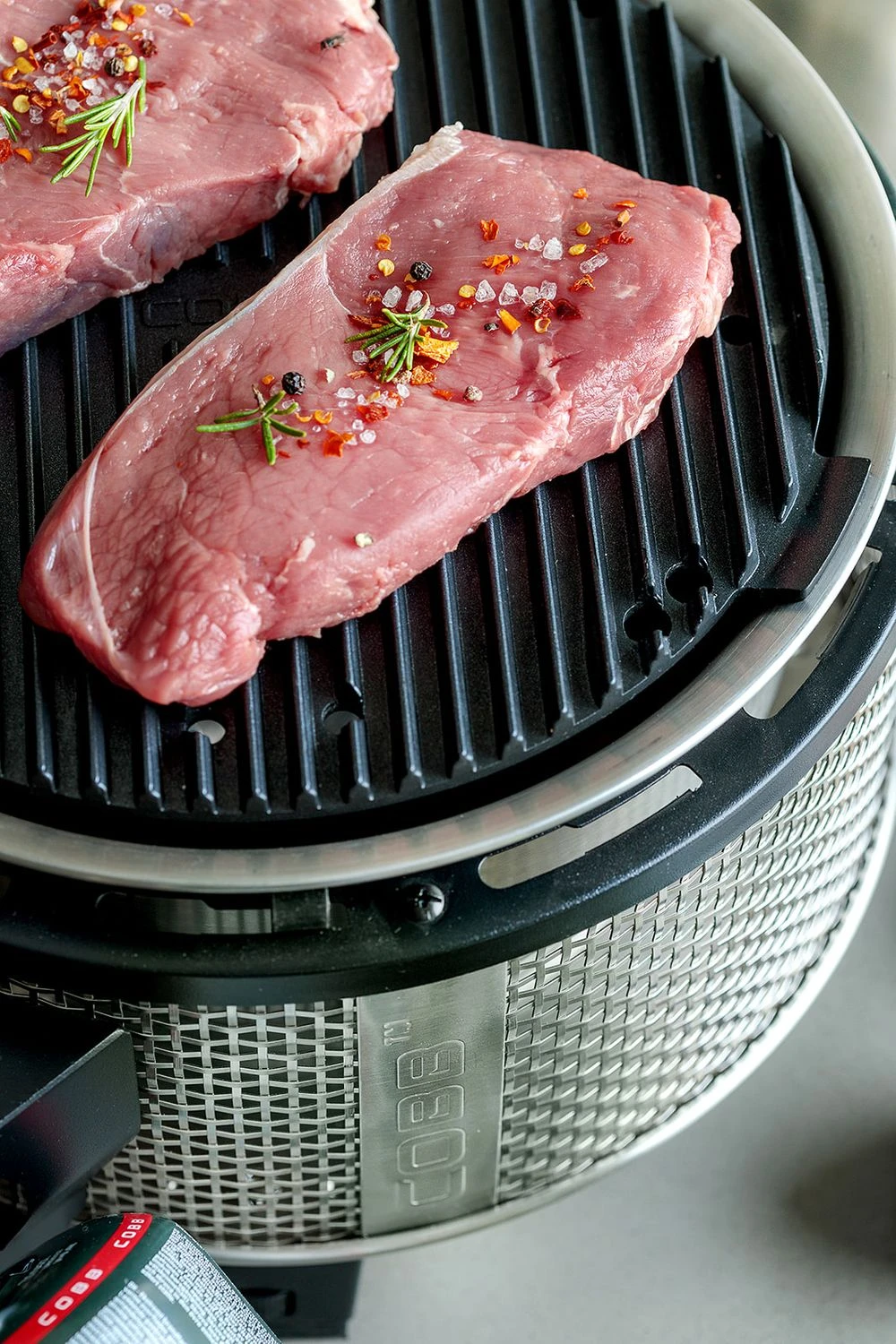Cobb Grill Premier Gas Deluxe 2.0 - Gasgrill - Kartuschenanschluss - Modell 2023 8 Cobb Grill Premier Gas Deluxe 2.0 - Gasgrill - Kartuschenanschluss - Modell 2023 – Bild 6