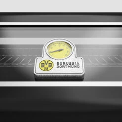Grillfürst G750E Borussia Dortmund Edition 7-Brenner Doppelkammer - Gasgrill Mit Hochtemperaturbrenner, Seitenkocher, Heckbrenner Und Edelstahl Rosten 19 Grillfürst G750E Borussia Dortmund Edition 7-Brenner Doppelkammer - Gasgrill Mit Hochtemperaturbrenner, Seitenkocher, Heckbrenner Und Edelstahl Rosten -Campinggeschäfte Grillfuerst BVB Grill Deckelthermometer gelb web 4