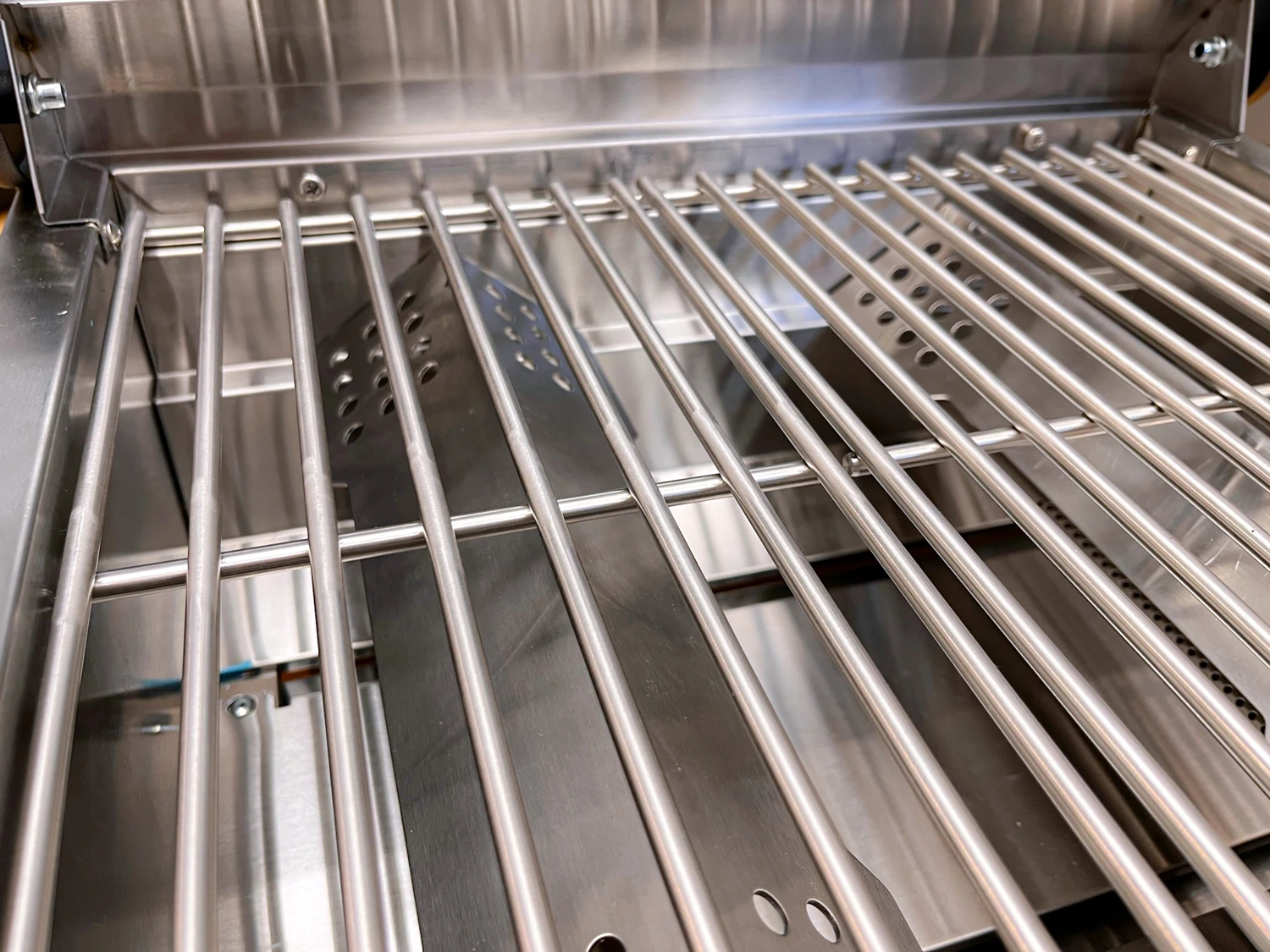 Grillfürst G201E 2-Brenner Gasgrill Portabel V2 - Campinggrill / Balkongrill 50mbar 12 Grillfürst G201E 2-Brenner Gasgrill Portabel V2 - Campinggrill / Balkongrill 50mbar – Bild 10