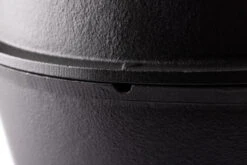 Grillfürst Dutch Oven BBQ Edition DO28 - XXL Dutch Oven -Campinggeschäfte Grillfuerst Dutch Oven DO28 Thermometer Durchfuehrung