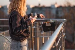 Knister Gasgrill - Ausziehbarer Kompaktgrill -Campinggeschäfte Knister Gasgrill Balkongelaender