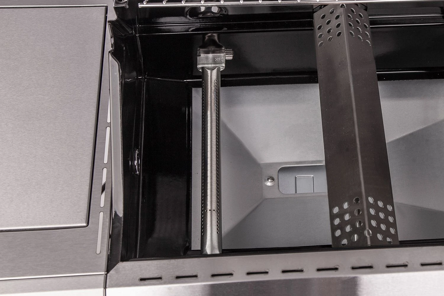 Grillfürst G310E 3-Brenner Gasgrill - 1. FC Köln Edition - Edelstahlroste 6 Grillfürst G310E 3-Brenner Gasgrill - 1. FC Köln Edition - Edelstahlroste – Bild 4