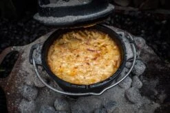 Grillfürst Dutch Oven Set BBQ Edition DO2 - X-DEAL Inkl. Tragetasche / Aufbewahrungstasche, Gusseisen Pflege Und Deckelheber 20 Grillfürst Dutch Oven Set BBQ Edition DO2 - X-DEAL Inkl. Tragetasche / Aufbewahrungstasche, Gusseisen Pflege Und Deckelheber -Campinggeschäfte Makkaroni Auflauf Dutch Oven 1