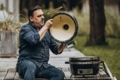 Monolith ICON Black Keramikgrill Tischgrill Inkl. Gestell -Campinggeschäfte Monolith Keramikgrill Icon Deckel abnehmbar