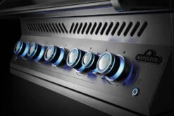 Napoleon 700-Series 38" BIG38 Edelstahl Einbaugrill Inkl. Drehspieß - Modell 2023 40 Napoleon 700-Series 38" BIG38 Edelstahl Einbaugrill Inkl. Drehspieß - Modell 2023 -Campinggeschäfte Napoleon Einbaugrill 700 Series BIG38 Drehregler beleuchtet 18 1671184705