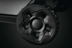 Napoleon Freestyle 365 Gasgrill, Graphit - Mit Seitenbrenner - Modell 2023 -Campinggeschäfte Napoleon Freestyle Rad 3