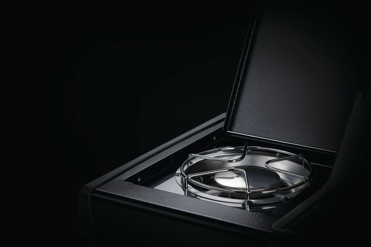 Napoleon Rogue 425 Gasgrill - All Black - Mit Seitenbrenner - Hero Modell 2023 Mit Heckbrenner Inkl. Drehspieß Und Abdeckhaube 8 Napoleon Rogue 425 Gasgrill - All Black - Mit Seitenbrenner - Hero Modell 2023 Mit Heckbrenner Inkl. Drehspieß Und Abdeckhaube – Bild 6