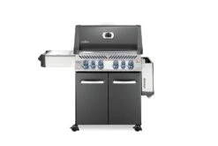 Napoleon Prestige 500 Gasgrill, Charcoal Grau - Mit Safety Glow - X-DEAL Inkl. Grillthermometer, Schneidebrett Und Windschild Für SIZZLE ZONE 25 Napoleon Prestige 500 Gasgrill, Charcoal Grau - Mit Safety Glow - X-DEAL Inkl. Grillthermometer, Schneidebrett Und Windschild Für SIZZLE ZONE -Campinggeschäfte Napoleon Prestige 500 Gasgrill grey Seitenablage abgeklappt 1
