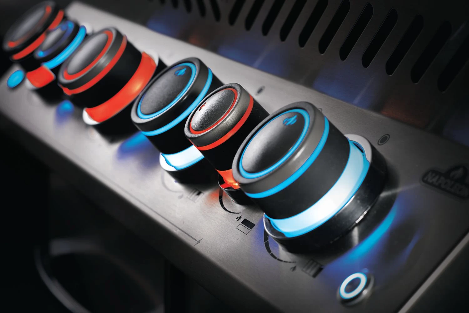 Napoleon Prestige 500 Gasgrill, Charcoal Grau - Mit Safety Glow - X-DEAL Inkl. Grillthermometer, Schneidebrett Und Windschild Für SIZZLE ZONE 10 Napoleon Prestige 500 Gasgrill, Charcoal Grau - Mit Safety Glow - X-DEAL Inkl. Grillthermometer, Schneidebrett Und Windschild Für SIZZLE ZONE – Bild 8