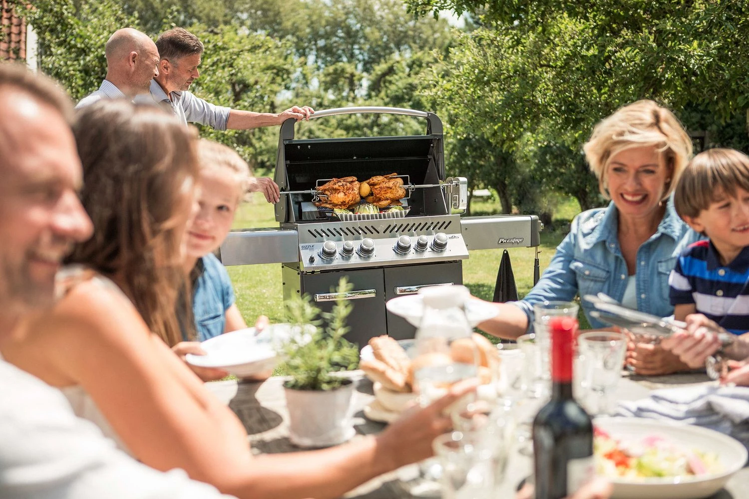 Napoleon Prestige 500 Gasgrill, Charcoal Grau - Mit Safety Glow - X-DEAL Inkl. Grillthermometer, Schneidebrett Und Windschild Für SIZZLE ZONE 20 Napoleon Prestige 500 Gasgrill, Charcoal Grau - Mit Safety Glow - X-DEAL Inkl. Grillthermometer, Schneidebrett Und Windschild Für SIZZLE ZONE – Bild 18