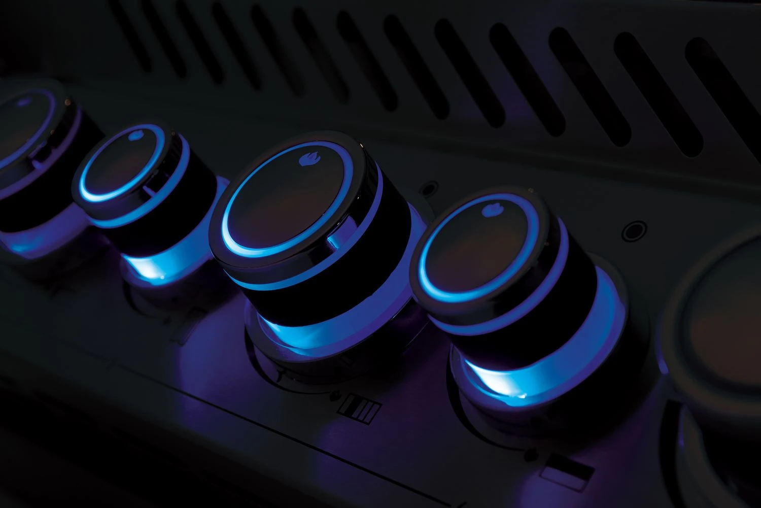 Napoleon Prestige Pro 500-3 Edelstahl Gasgrill Inkl. Drehspieß - X-DEAL Inkl. Napoleon Holzkohlegrill Kugelgrill Ø 57cm 15 Napoleon Prestige Pro 500-3 Edelstahl Gasgrill Inkl. Drehspieß - X-DEAL Inkl. Napoleon Holzkohlegrill Kugelgrill Ø 57cm – Bild 13