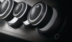 Napoleon Rogue SE 625 Edelstahl Gasgrill Mit Sizzle Zone Und Heckbrenner - Modell 2023 20 Napoleon Rogue SE 625 Edelstahl Gasgrill Mit Sizzle Zone Und Heckbrenner - Modell 2023 -Campinggeschäfte Napoleon Rogue SE Drehknoepfe beleuchtet 4