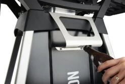 Napoleon TravelQ PRO285 Kompakt Gasgrill Schwarz Mit Untergestell - Modell 2023 13 Napoleon TravelQ PRO285 Kompakt Gasgrill Schwarz Mit Untergestell - Modell 2023 -Campinggeschäfte Napoleon TravelQ Pro285 Untergestell Flaschenoeffner