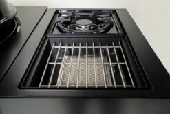 Outdoorchef Gas Kugelgrill Arosa 570 G Evo Black Style - Inkl. Blazing-/Cooking Zone Kit Plus 28 Outdoorchef Gas Kugelgrill Arosa 570 G Evo Black Style - Inkl. Blazing-/Cooking Zone Kit Plus -Campinggeschäfte Outdoochef Kugelgrill Arosa 570 G Blazing Zone