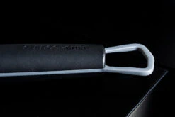 Outdoorchef Trichter Reinigungsset Für EASY FLIP Trichter -Campinggeschäfte Outdoorchef Schaber Detail Griff 2