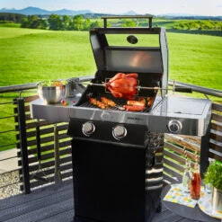 Rösle Gasgrill Videro G2 Schwarz - Modell 2022 -Campinggeschäfte Roesle Videro G2 Gasgrill Station Mood01