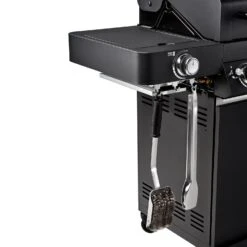 Rösle Gasgrill Videro G4-S Vario+ Nero Schwarz - Modell 2023 - X-DEAL Inkl. Abdeckhaube Und Grillplatte 22 Rösle Gasgrill Videro G4-S Vario+ Nero Schwarz - Modell 2023 - X-DEAL Inkl. Abdeckhaube Und Grillplatte -Campinggeschäfte Roesle Videro G4 S Vario NERO matt schwarz Besteckhalter 4