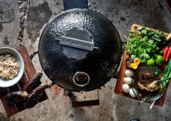 The Bastard Keramikgrill Classic Medium - Complete - Schwarz Glänzend - Modell 2023 -Campinggeschäfte The Bastard Classic Medium Kamado Grill schwarz