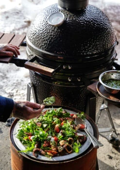 The Bastard Keramikgrill Classic Medium - Complete - Schwarz Glänzend - Modell 2023 -Campinggeschäfte The Bastard Classic Medium Keramikgrill Deckel