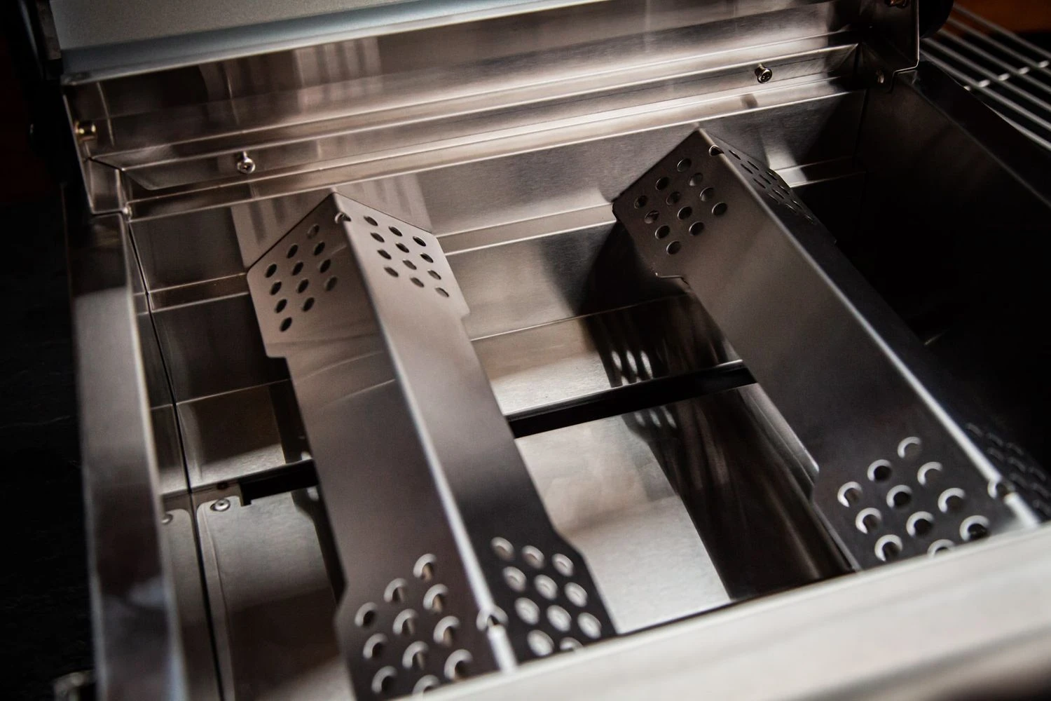 Grillfürst G201E 2-Brenner Gasgrill Portabel V2 - Campinggrill / Balkongrill - X-DEAL Inkl. Untergestell Und Tragetasche 8 Grillfürst G201E 2-Brenner Gasgrill Portabel V2 - Campinggrill / Balkongrill - X-DEAL Inkl. Untergestell Und Tragetasche – Bild 6