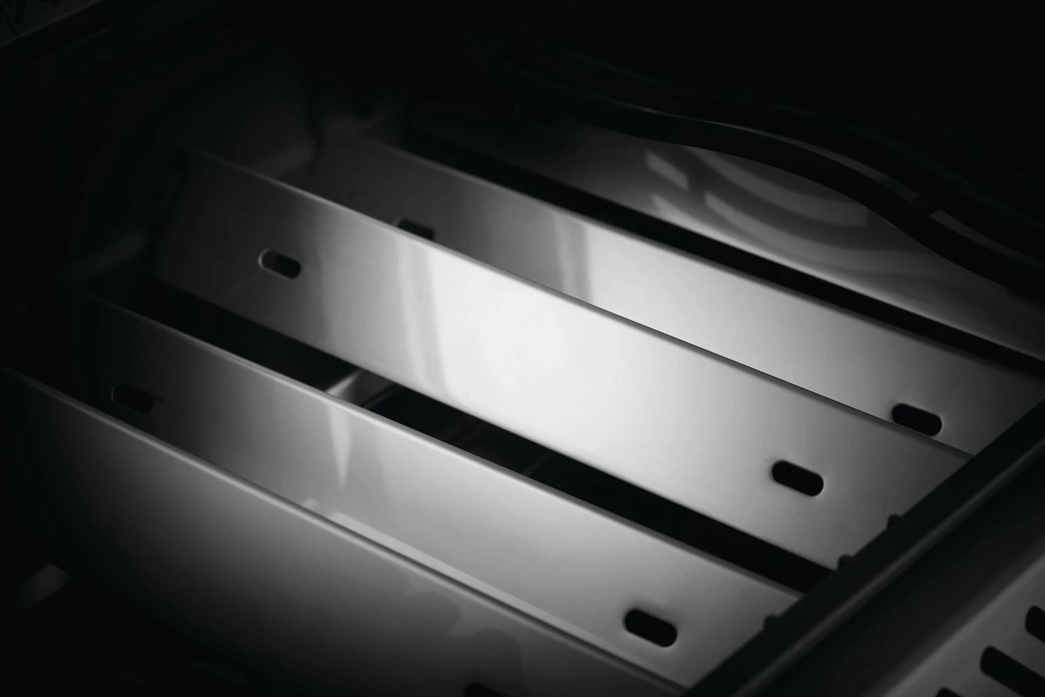 Napoleon Rogue SE 525 Gasgrill - All-black - Mit Sizzle Zone Und Heckbrenner - Grillfürst Edition Inkl. Grill Control Und Zubehörpaket - Smart Deal - Modell 2022 11 Napoleon Rogue SE 525 Gasgrill - All-black - Mit Sizzle Zone Und Heckbrenner - Grillfürst Edition Inkl. Grill Control Und Zubehörpaket - Smart Deal - Modell 2022 – Bild 9